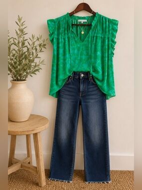 Maison d’Amelie Paris Emerald Green |Ruffle Flutter Sleeve Blouse| XL| Floral